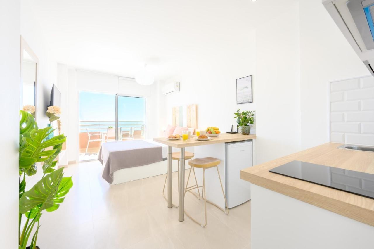 Апартаменты Stella Maris Spectacular Sea, Terrace & Pool By 10Tosea Фуэнхирола Экстерьер фото